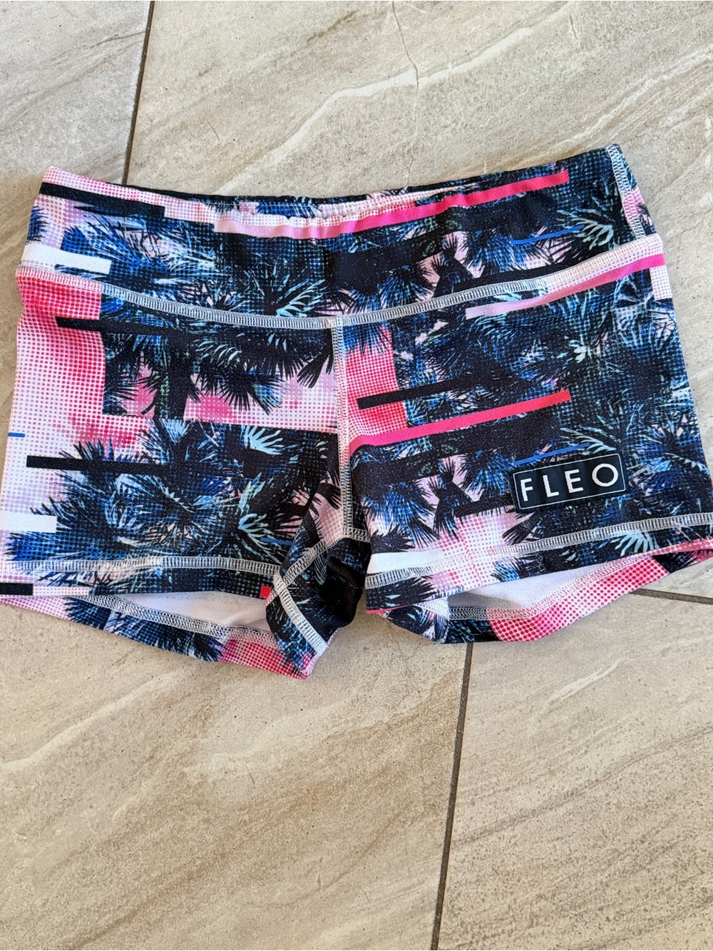 FLEO Women's Pink & Blue Palm Print Shorts